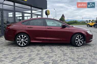 Седан Chrysler 200 2015 в 