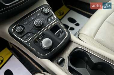 Седан Chrysler 200 2015 в 