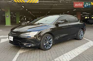 Седан Chrysler 200 2015 в 