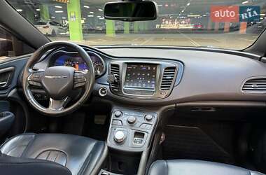 Седан Chrysler 200 2015 в 