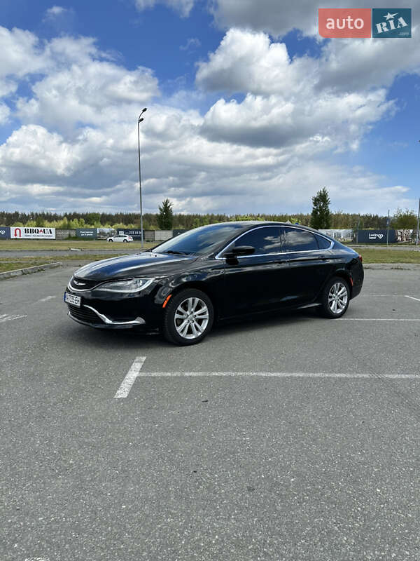 Седан Chrysler 200 2015 в 