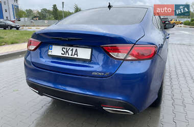 Седан Chrysler 200 2015 в 