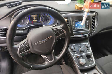 Седан Chrysler 200 2016 в 