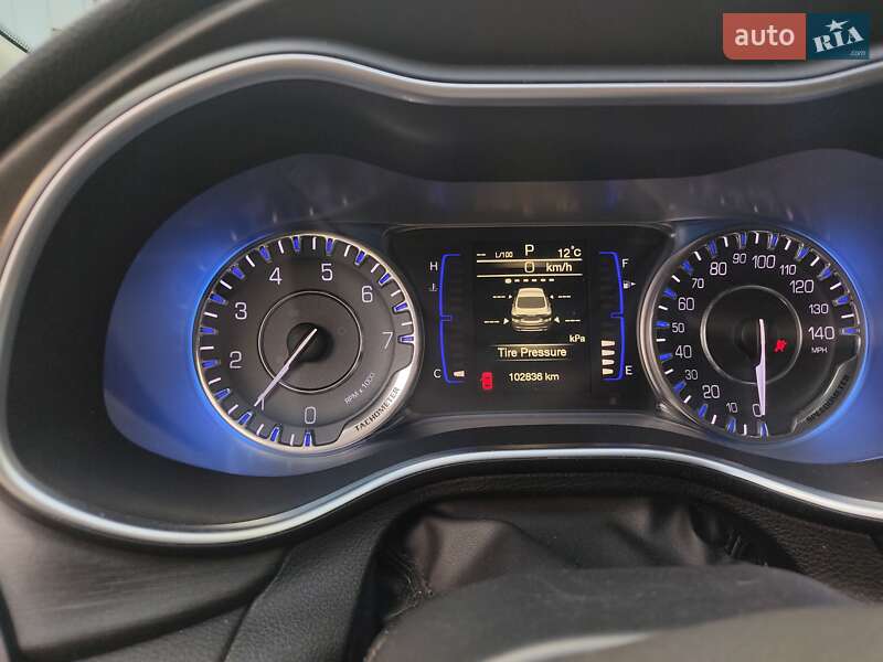 Седан Chrysler 200 2016 в Иванкове фото 12 Седан Chrysler 200 2016 в Иванкове