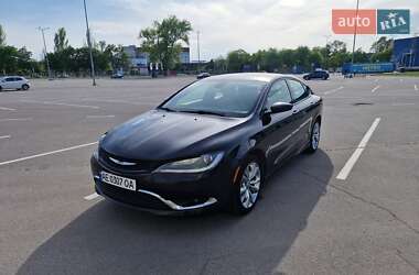 Хэтчбек Chrysler 200 2015 в 