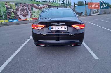 Хэтчбек Chrysler 200 2015 в 