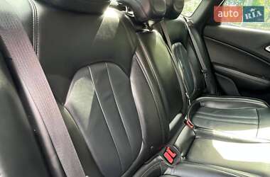 Седан Chrysler 200 2016 в 