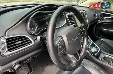 Седан Chrysler 200 2016 в 