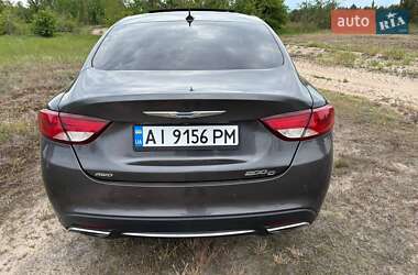 Седан Chrysler 200 2015 в 