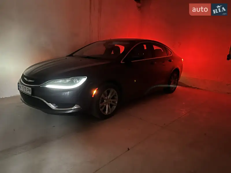 Chrysler 200