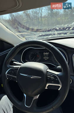 Седан Chrysler 200 2016 в 