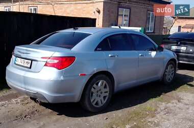 Седан Chrysler 200 2014 в Києві