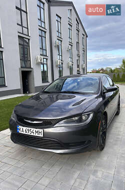 Седан Chrysler 200 2016 в Киеве