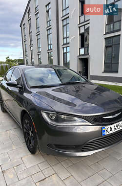 Седан Chrysler 200 2016 в 