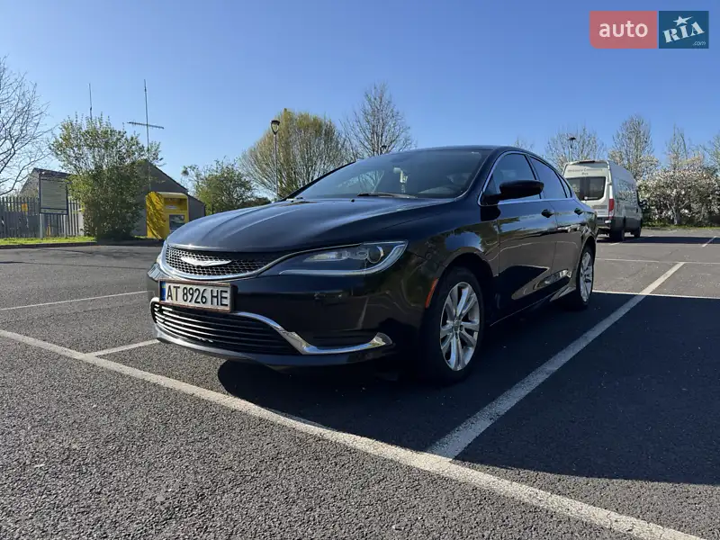 Chrysler 200