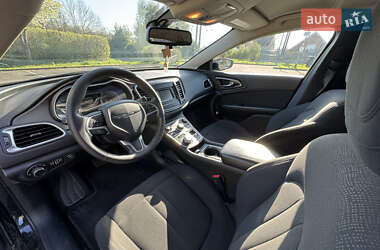Седан Chrysler 200 2016 в 