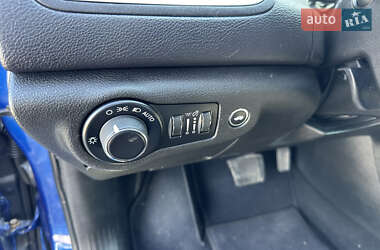 Седан Chrysler 200 2014 в 