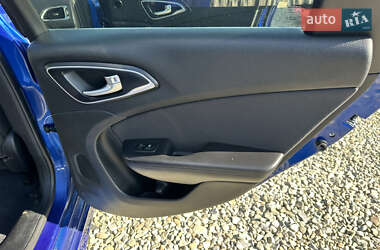 Седан Chrysler 200 2014 в 