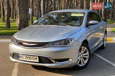 Седан Chrysler 200 2015 в Києві