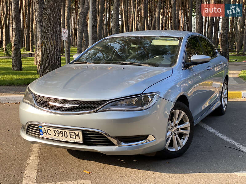 Chrysler 200 2015