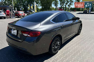 Седан Chrysler 200 2015 в 