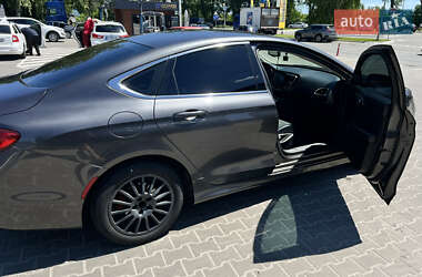 Седан Chrysler 200 2015 в 