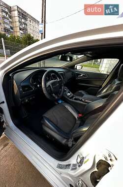 Седан Chrysler 200 2015 в 