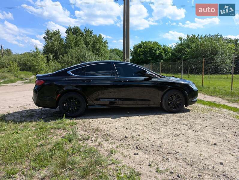 Седан Chrysler 200 2016 в Киеве