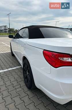 Кабриолет Chrysler 200 2012 в 