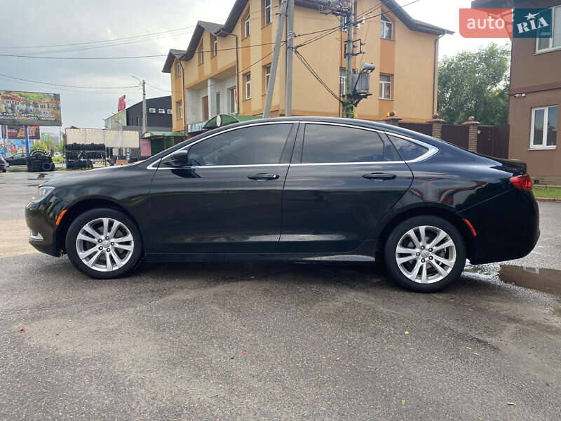 Седан Chrysler 200 2015 в Киеве