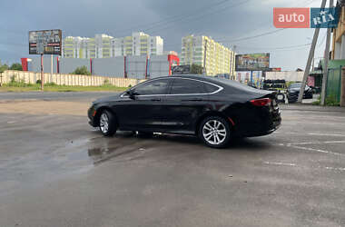 Седан Chrysler 200 2015 в 