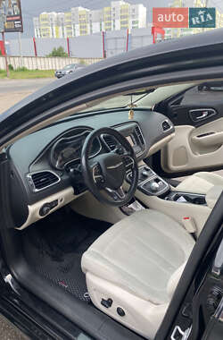 Седан Chrysler 200 2015 в 