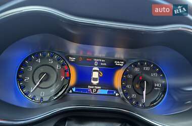 Седан Chrysler 200 2015 в 