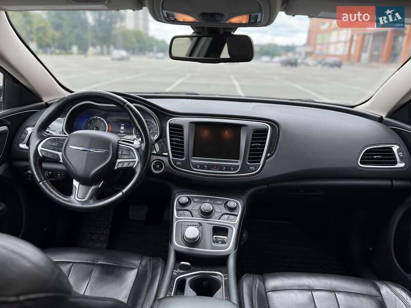 Седан Chrysler 200 2014 в Киеве фото 10 Седан Chrysler 200 2014 в Киеве