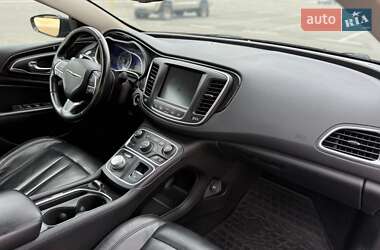 Седан Chrysler 200 2014 в 