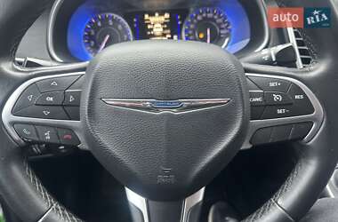 Седан Chrysler 200 2015 в 