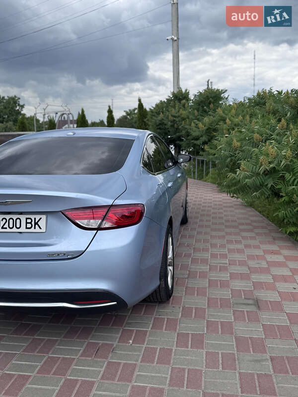 Седан Chrysler 200 2015 в Переяславе