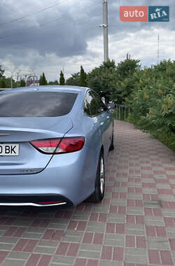 Седан Chrysler 200 2015 в 
