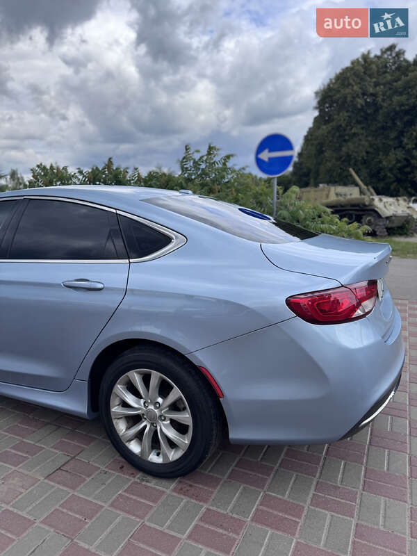 Седан Chrysler 200 2015 в Переяславе