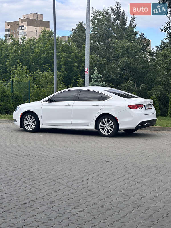 Седан Chrysler 200 2015 в Киеве