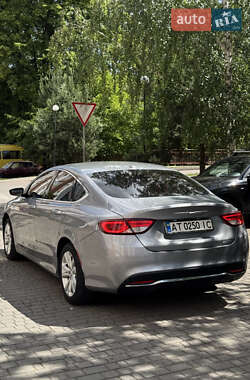 Седан Chrysler 200 2015 в 