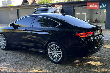 Седан Chrysler 200 2015 в 