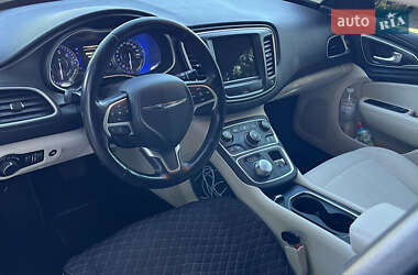 Седан Chrysler 200 2015 в 