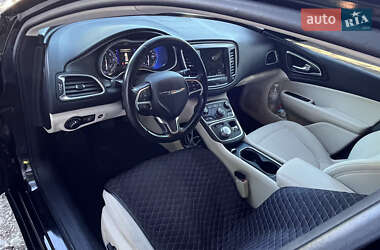 Седан Chrysler 200 2015 в 