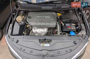 Седан Chrysler 200 2014 в 