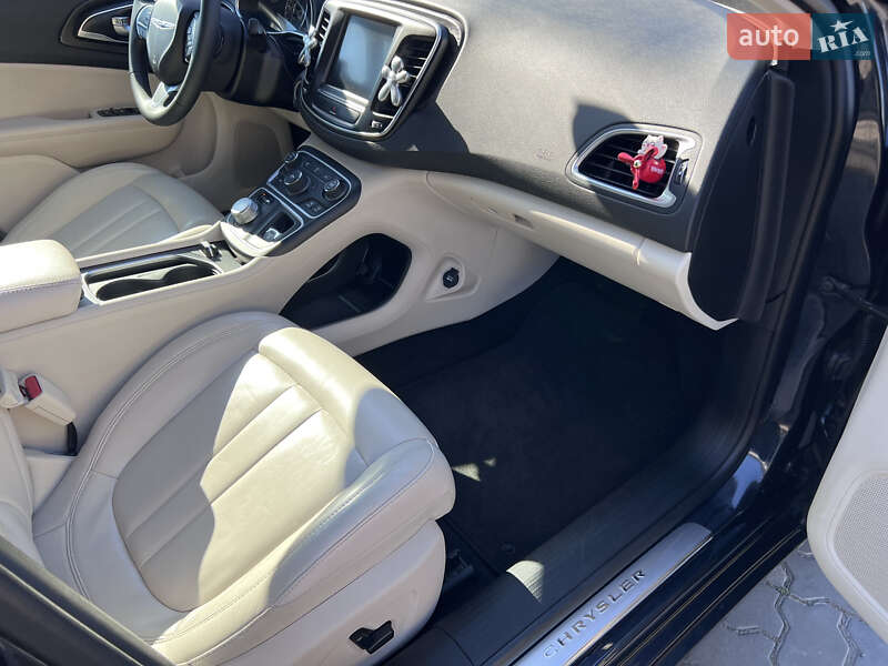 Седан Chrysler 200 2016 в Нововолинську фото 36 Седан Chrysler 200 2016 в Нововолинську