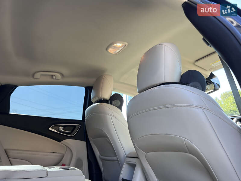 Седан Chrysler 200 2016 в Нововолинську фото 43 Седан Chrysler 200 2016 в Нововолинську