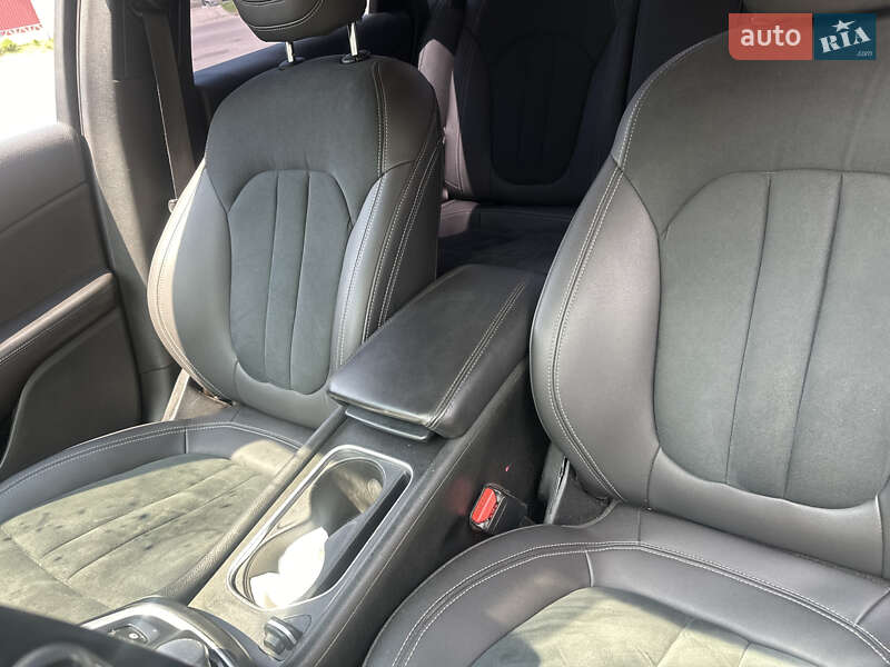 Седан Chrysler 200 2014 в Киеве