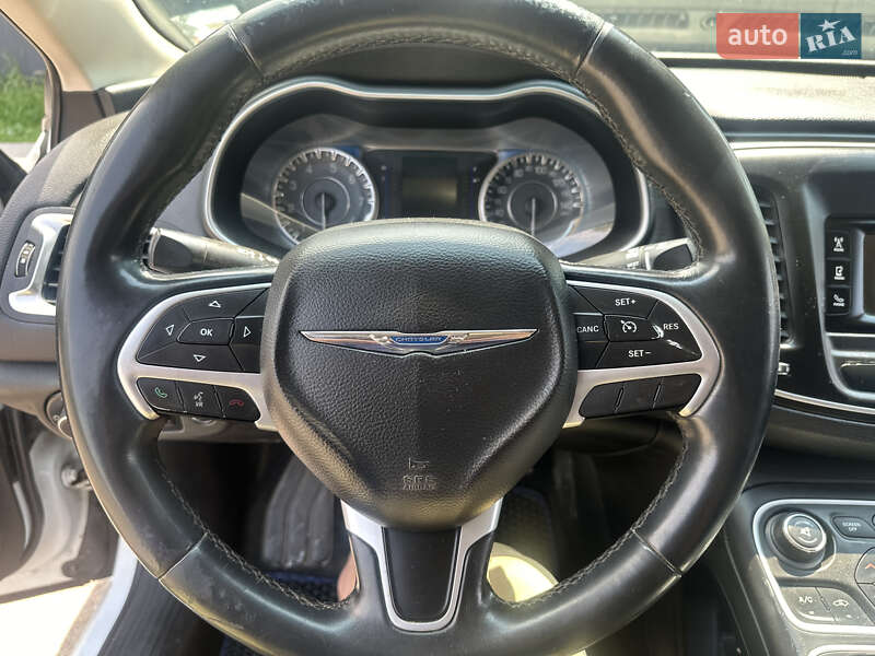 Седан Chrysler 200 2014 в Киеве