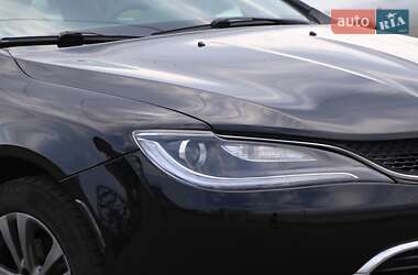 Седан Chrysler 200 2015 в 
